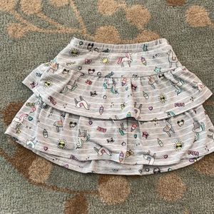 Girls size 6 skort.